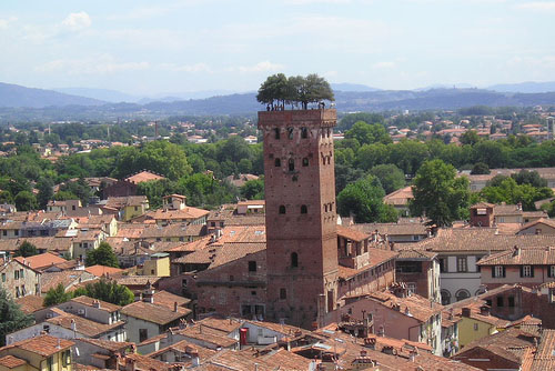 Walking Tour of LUCCA